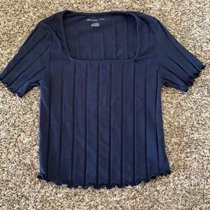 Black ribbed short sleeve